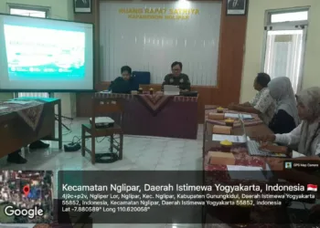 Perkuat Tata Kelola Keuangan, Kapanewon Nglipar Fasilitasi Pengelola BUMKal Gunakan Aplikasi Digital 14 Pembahasan materi dan diskusi tentang tata kelola keuangan BUMDes..