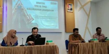 Perkuat Tata Kelola Dana Desa, Pemdes Jambidan Tingkatkan Kapasitas Tim Pengadaan Barang dan Jasa 4 Peningkatan kapasitas Tim PBJ.