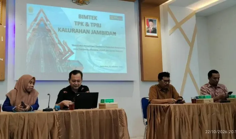 Perkuat Tata Kelola Dana Desa, Pemdes Jambidan Tingkatkan Kapasitas Tim Pengadaan Barang dan Jasa 1 Peningkatan kapasitas Tim PBJ.