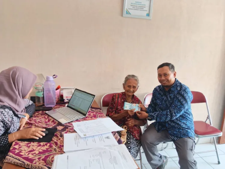 Penyaluran BLT Dana Desa.