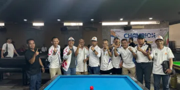 Foto bersama atlet biliar dalam final Porprov Jateng 2026 di Kota Semarang, Selasa (27/10/20260. Ferdinand Lalihatu, atlet biliar asal Purworejo sukses menyabet emas. (Lingkar.news Network)