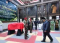 Prabowo Beri Penghormatan Terakhir kepada Mantan KSAD Subagyo HS 2 Presiden Prabowo Subianto memberikan penghormatan terakhir kepada mantan KSAD Jenderal TNI (Purn) Subagyo Hadi Siswoyo di Mabesad, Jakarta.