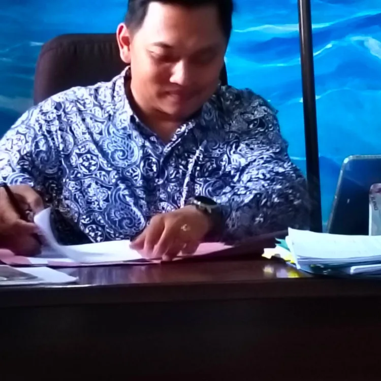 Desa Wisata Sambirejo Optimalkan Potensi Lokal Melalui Pariwisata Berkelanjutan 1 Wahyu Nugroho menyampaikan paparan LDWN