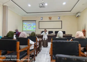 SMPN 5 Rembang mengimbaskan praktik baik Sekolah Siaga Kependudukan(SSK) kepada 7 SMP/MTs untuk memperkuat literasi kependudukan.