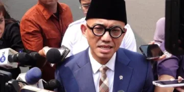 Dua putra Menhaj Mochamad Irfan Yusuf, Barbarossa Muhammad Farros dan Gibran Muhammad Fawwaz, mundur dari jabatan tenaga ahli Kemenhaj setelah penunjukannya menuai polemik.